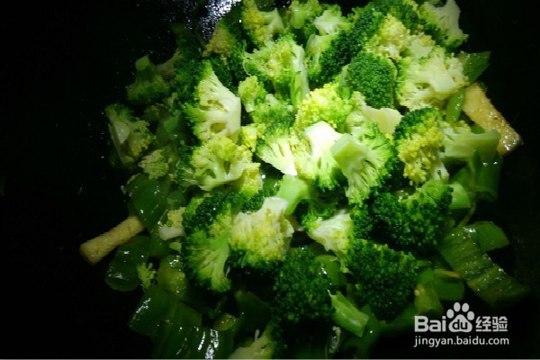 怎样才能做出好吃的家常黄油大虾烧西兰花