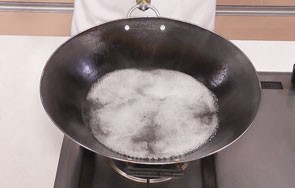 怎样做草菇彩椒烩芦笋