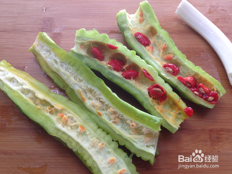 苦瓜煎蛋的做法