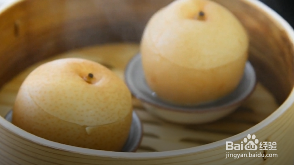 冰糖炖雪梨的做法?