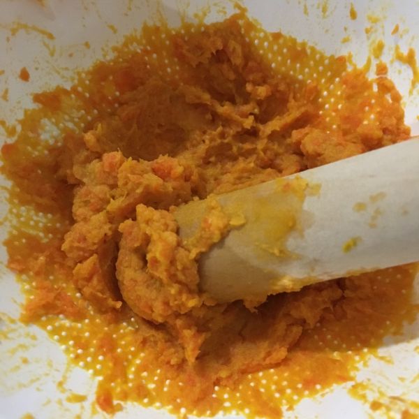 南瓜胡萝卜蛋黄米粉