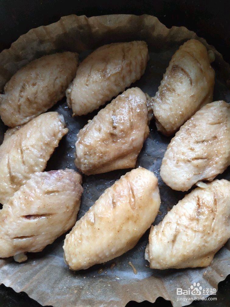 空气炸锅盐焗鸡翅的做法