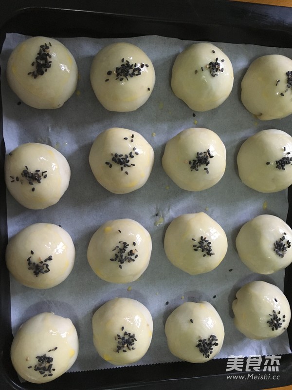 蛋黄酥的家常做法