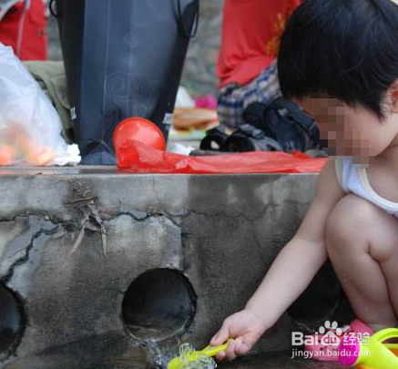 夏天，如何教会孩子玩水？