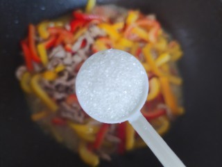 彩椒炒肉丝怎么做