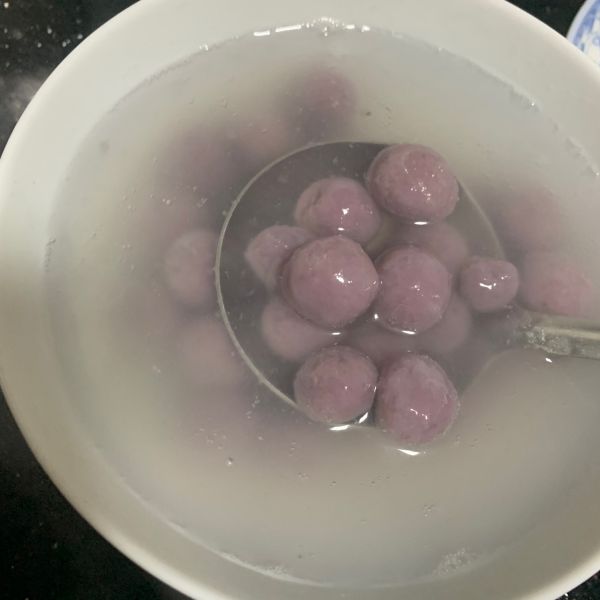 椰汁芋圆香芋西米露