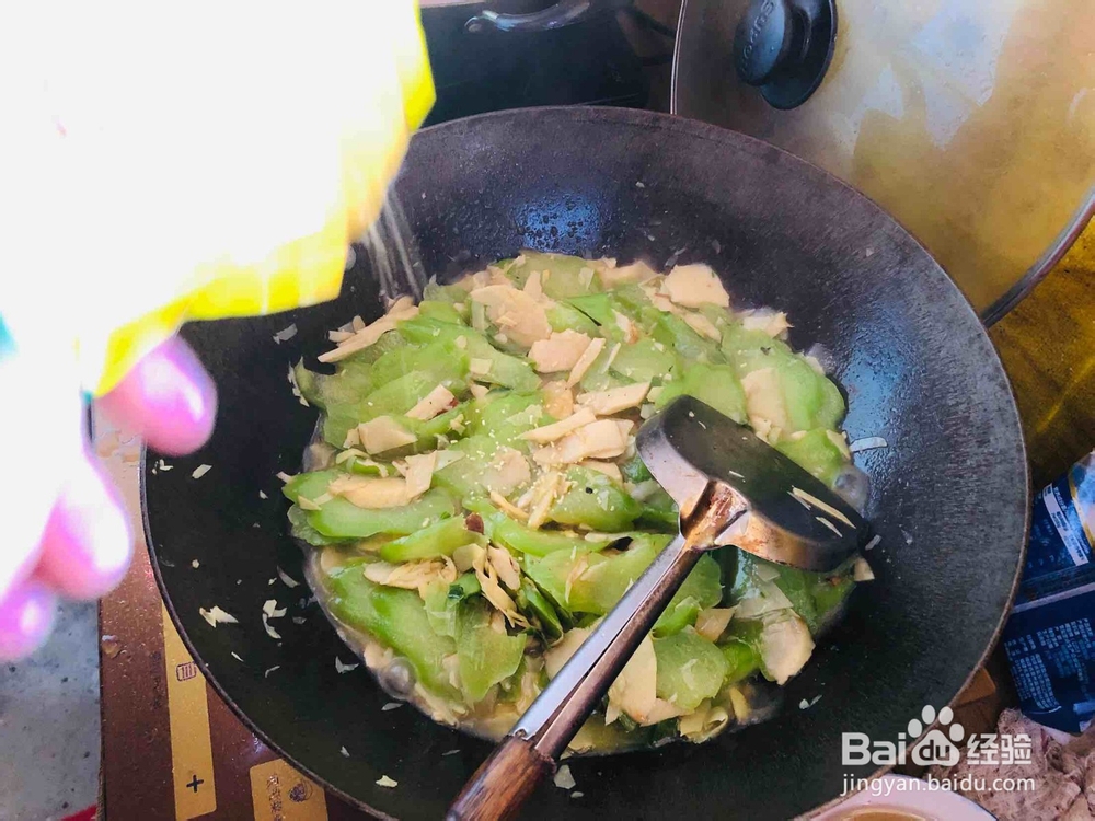 如何做出时令美食:乡食野味之春笋五花烩芥菜!