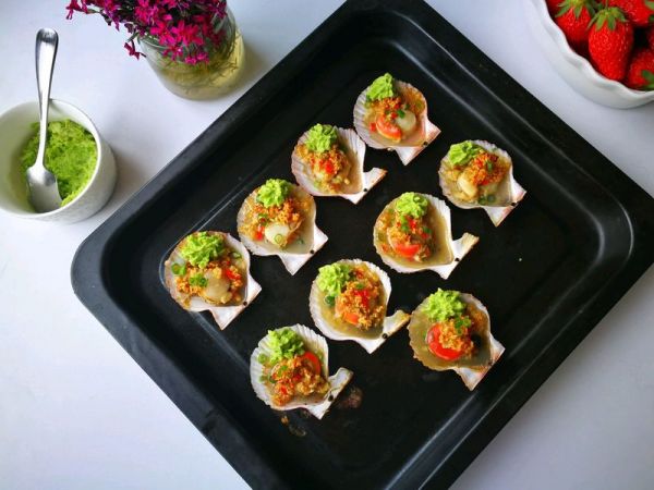 彩椒蒜蓉烤扇贝