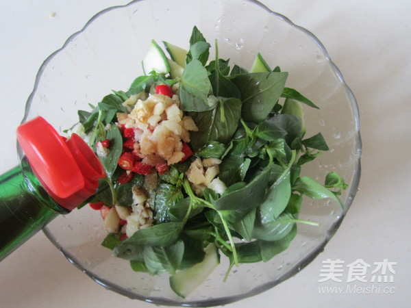荆芥拌黄瓜的做法