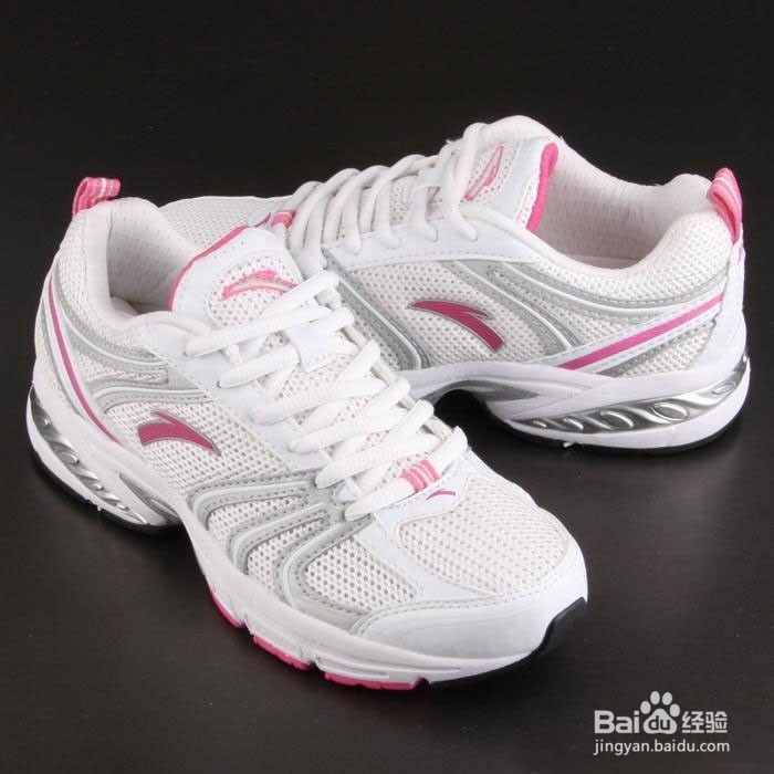 如何防止鞋舌头总是歪