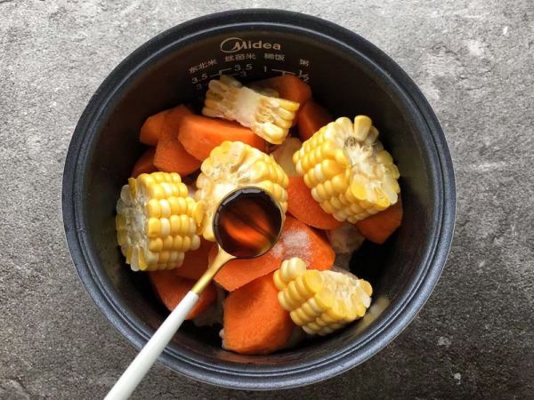 玉米胡萝卜鸡汤