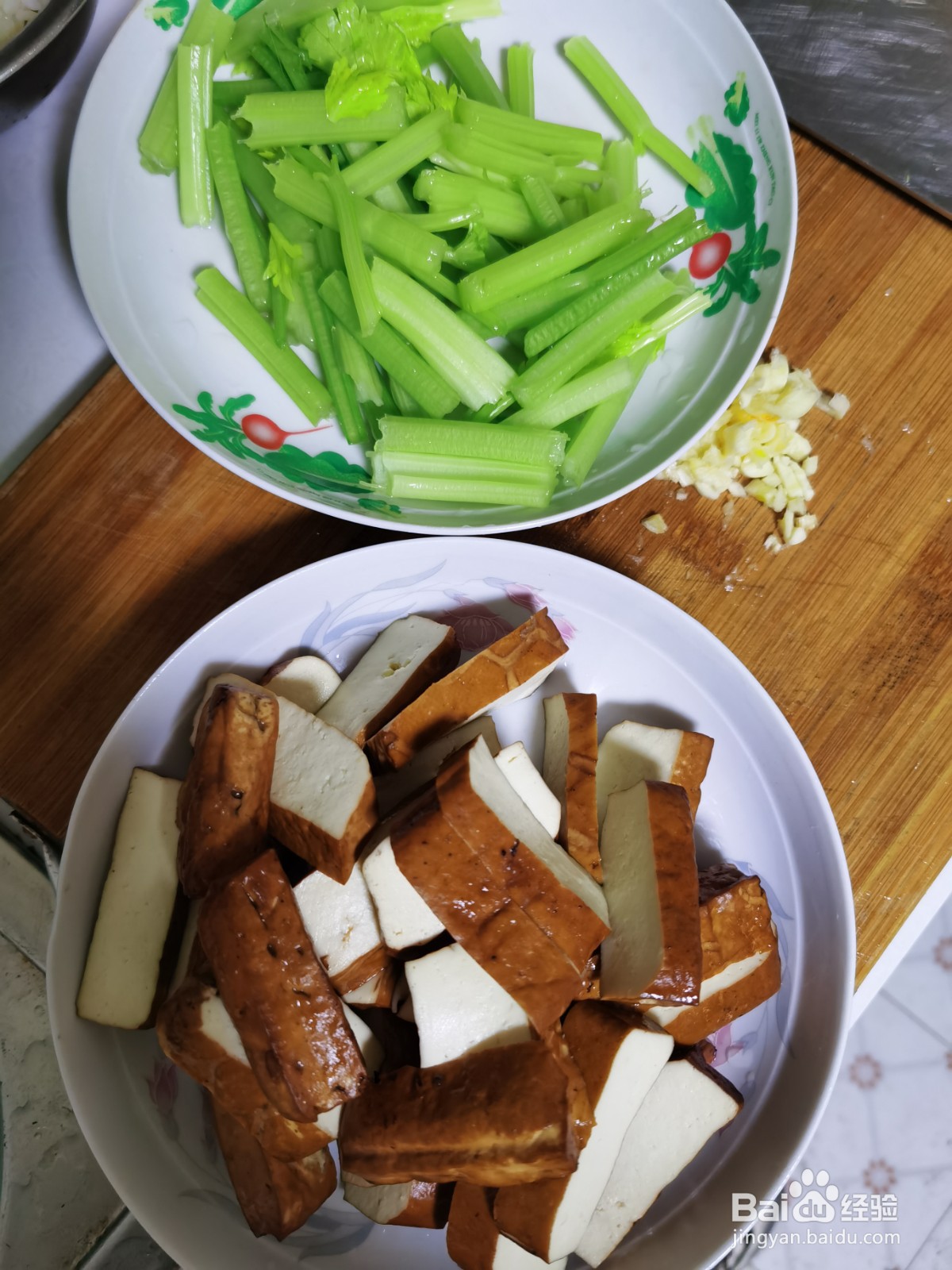 家常菜芹菜炒香干