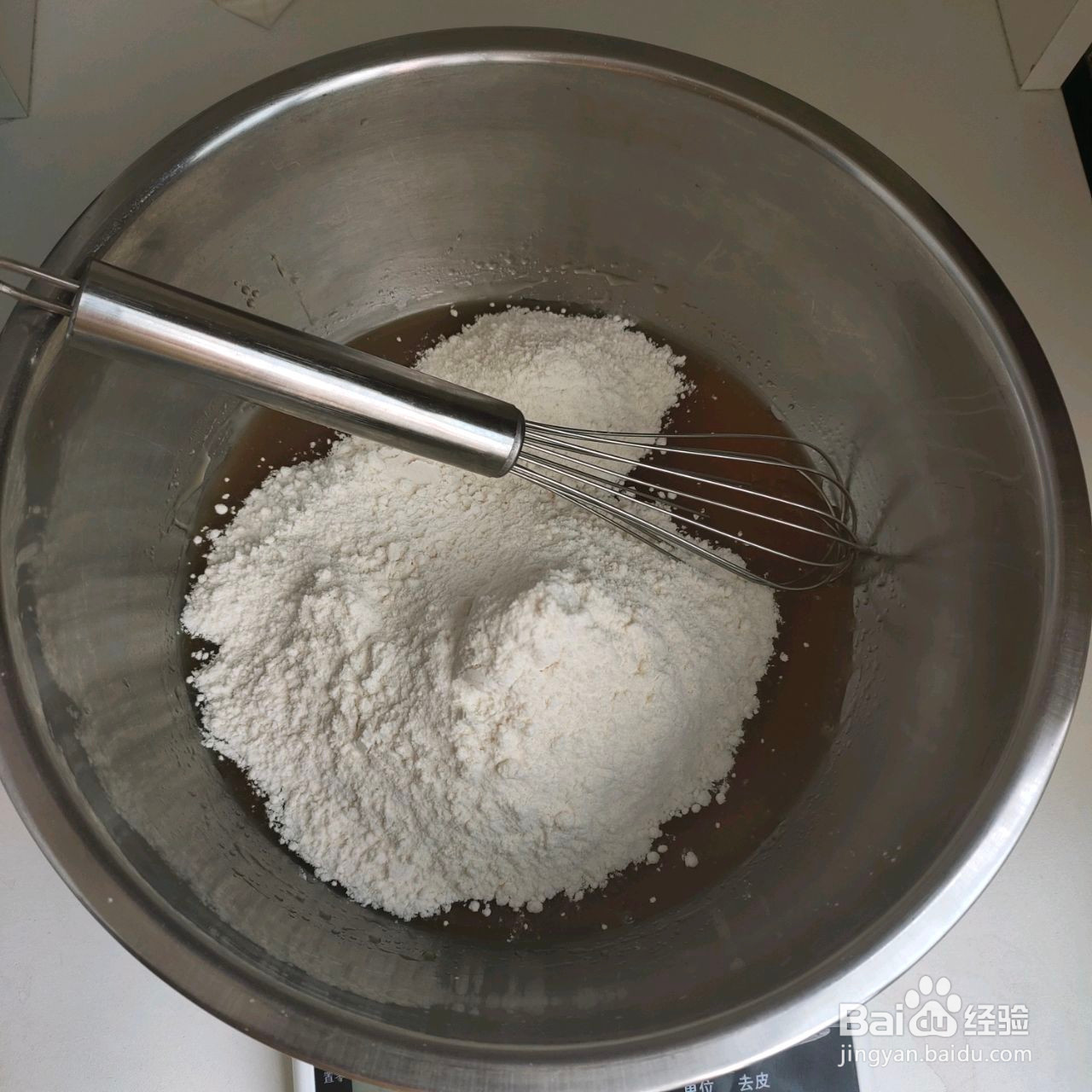 莲蓉蛋黄月饼的做法