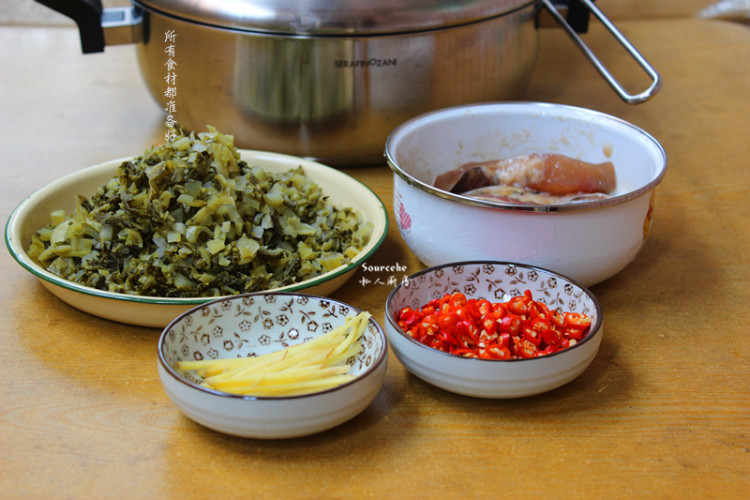 没见过的酸菜炒鱼做法,快来看看!