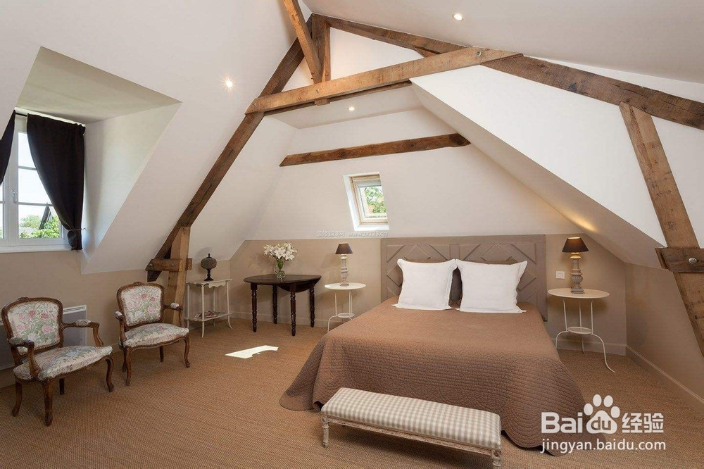 如何装修阁楼，减少压抑感？