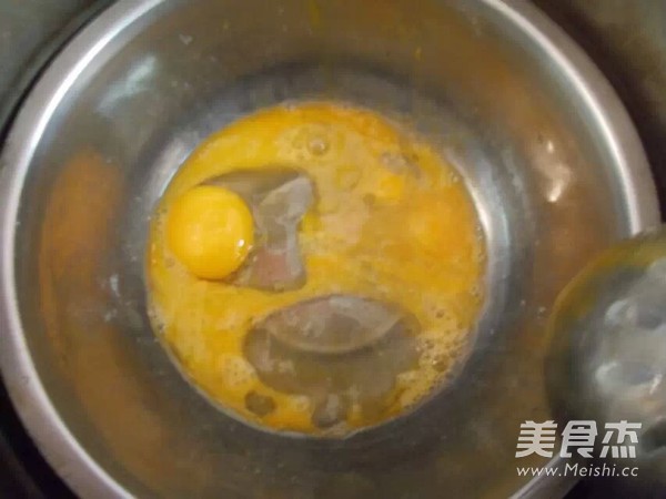 老式葡萄干蒸蛋糕
