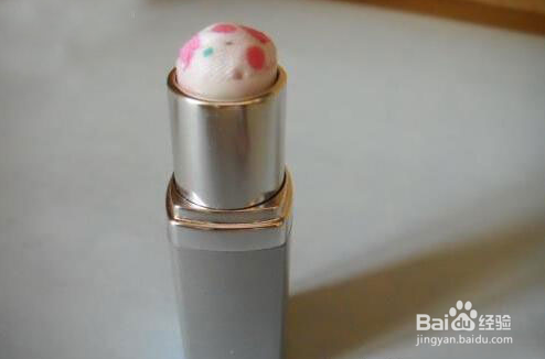 怎么制作废弃的口红瓶DIY创意针插？