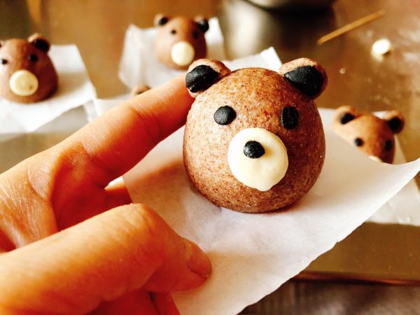 黑全麦布朗熊馒头