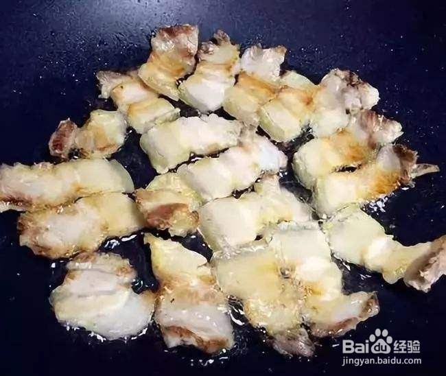 五花肉炒芋头片