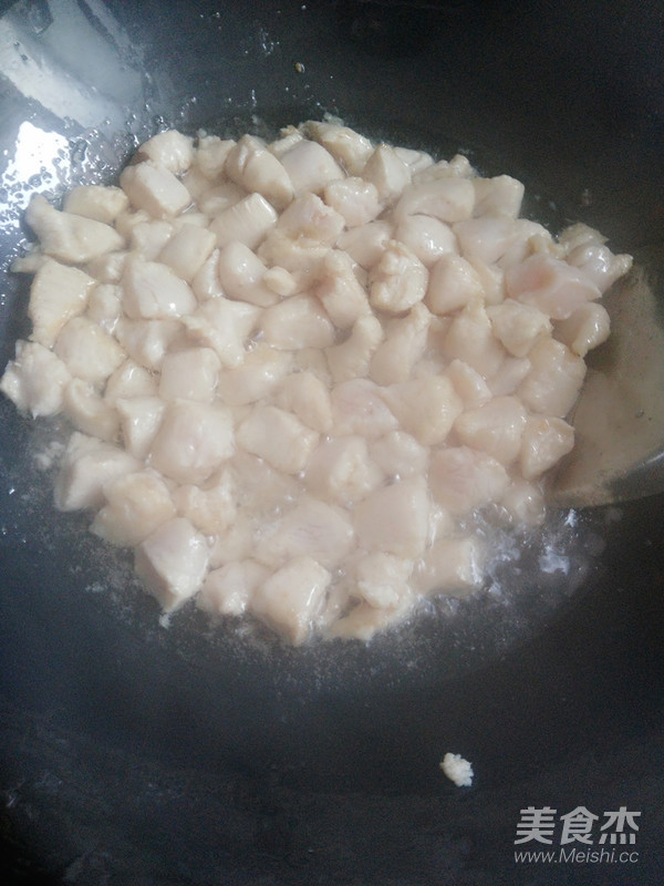 酱爆鸡丁的做法