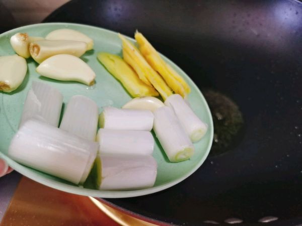 豆瓣酱啤酒烧鲈鱼