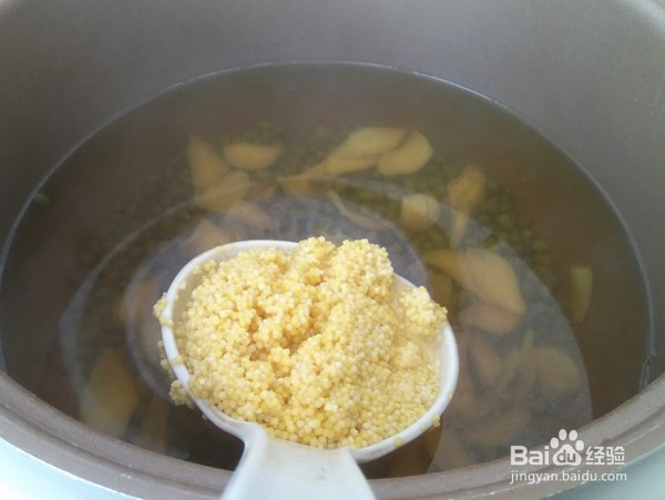 绿豆小米百合粥