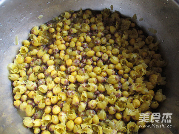 鲜花红曲鸡蛋饼干