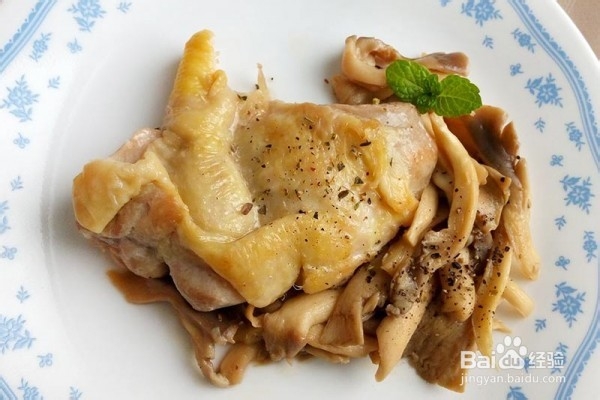 网红食谱:香煎鸡排佐酱味菇菇