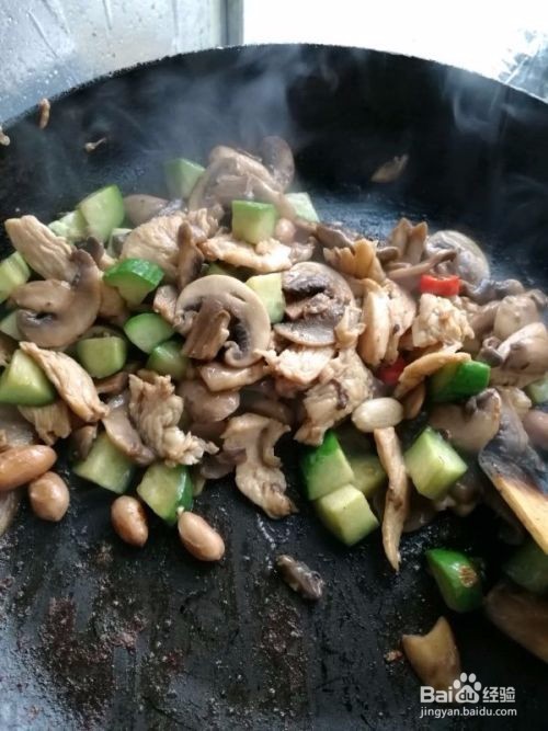 鸡胸肉炒黄瓜丁的做法