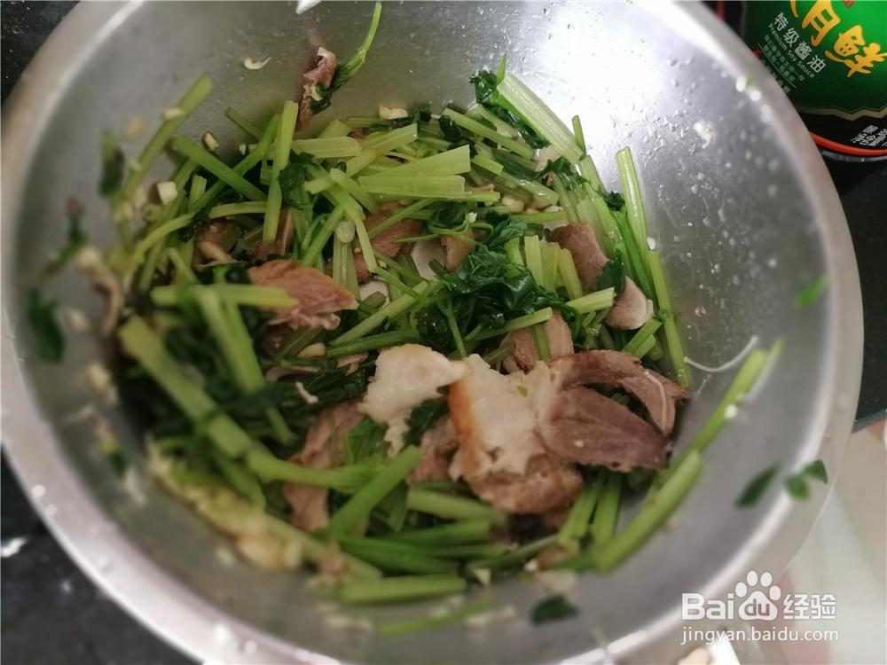猪腿肉拌芹菜段
