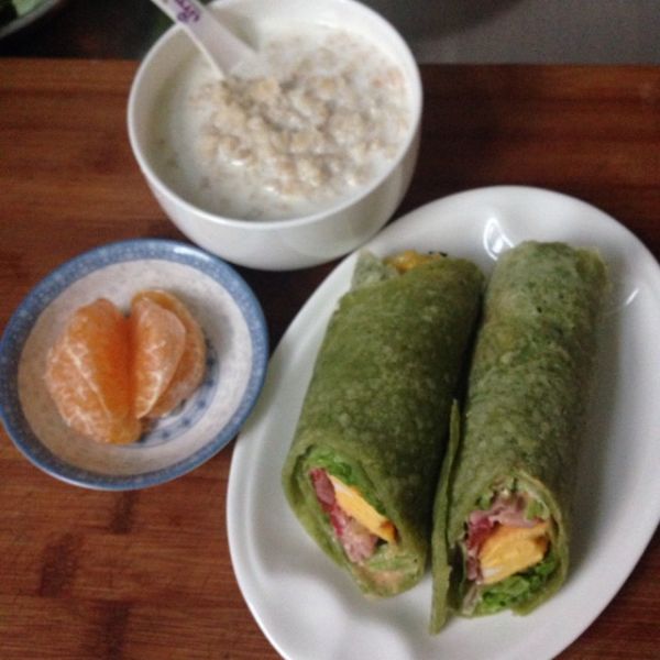 菠菜薄饼牛肉卷