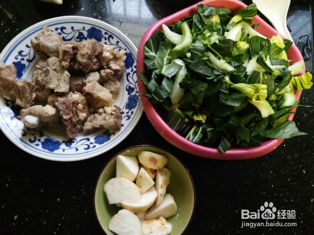 酥到掉渣的青菜排骨粥