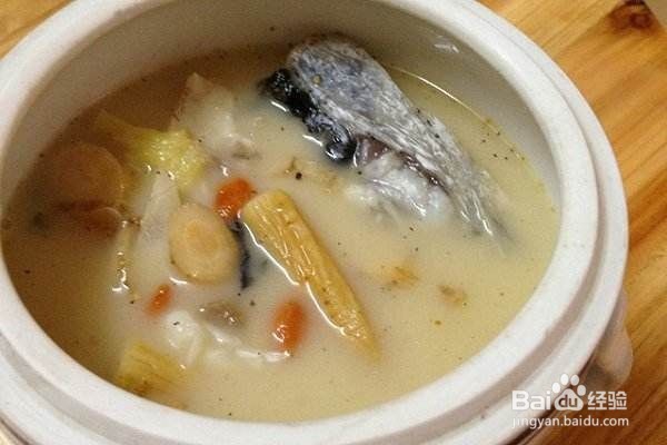 鱼头炖白菜的家常做法