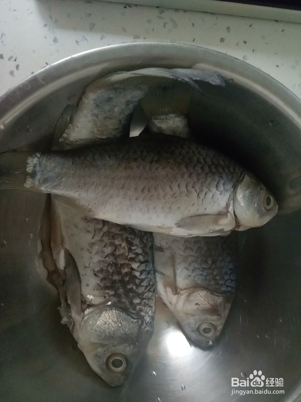 非常入味的家常干烧小鲫鱼做法