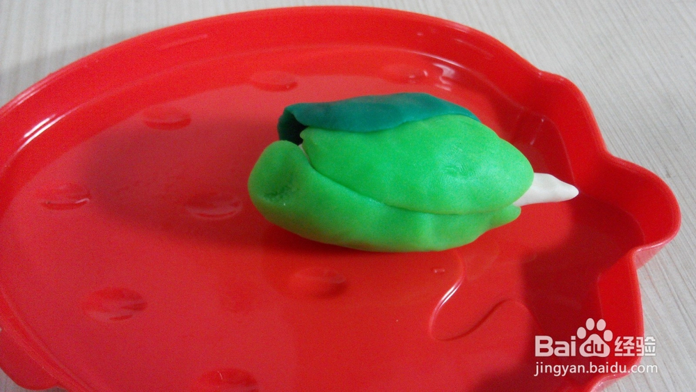 如何用彩泥制作大白菜