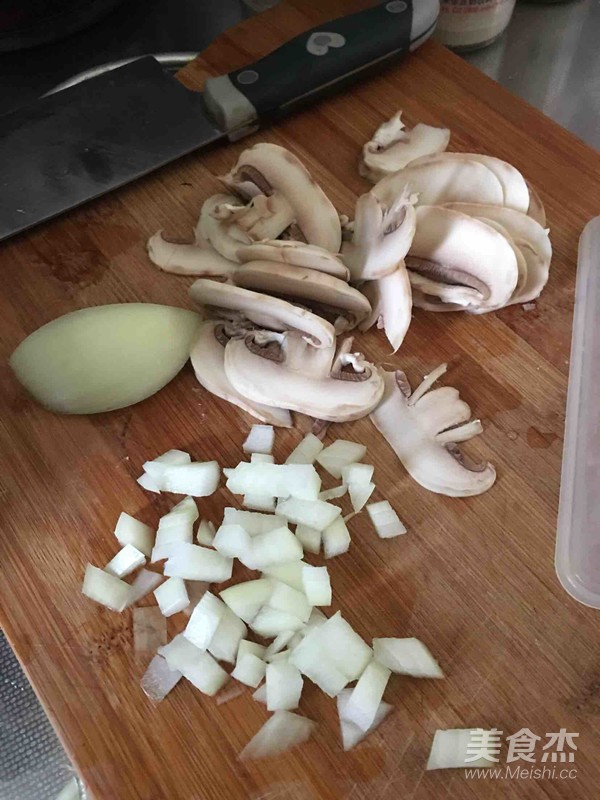 自制简单奶油蘑菇汤