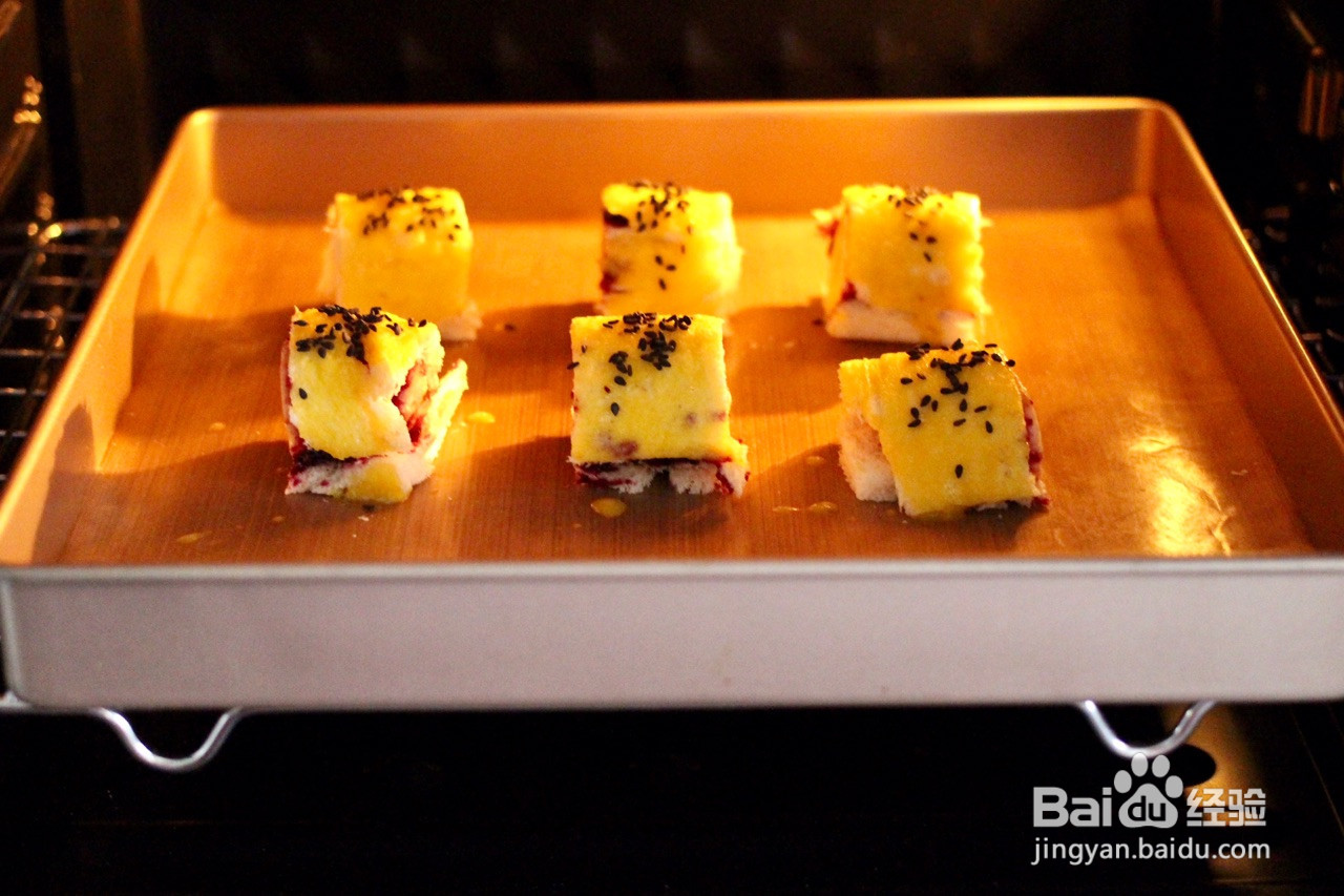 香蕉蓝莓吐司卷的做法