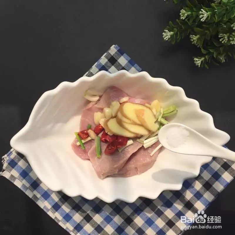 无敌简单，比买的要好吃100倍【蜜汁叉烧】