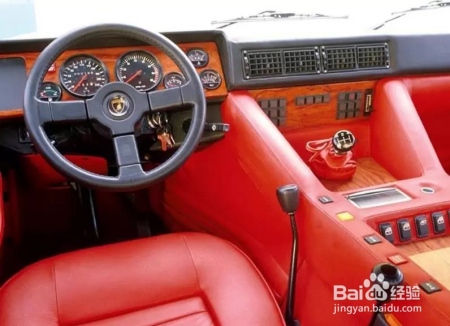 兰博基尼SUV上市！竟比国外贵了200万？