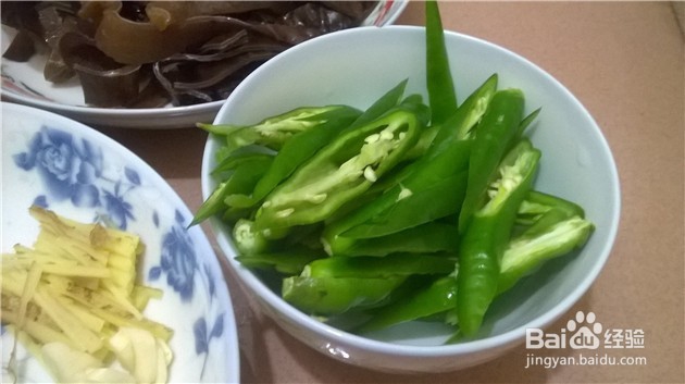 家常菜——黑木耳大葱炒肉