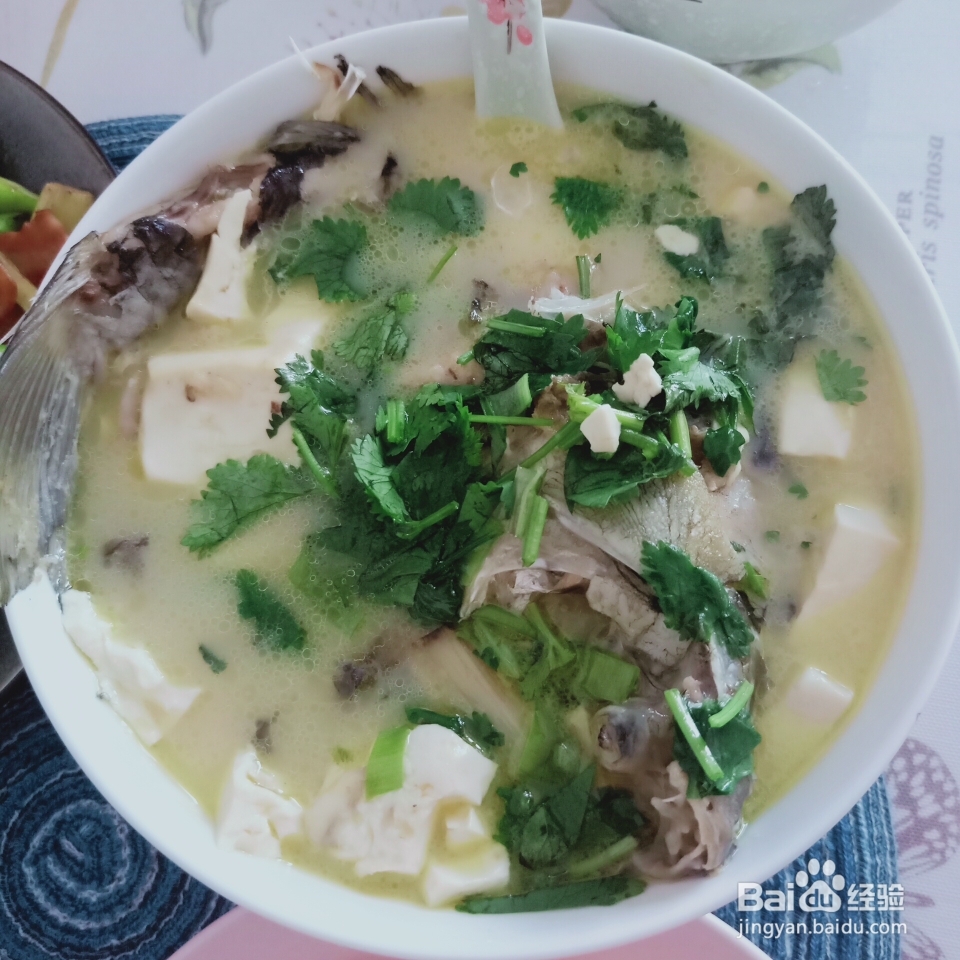 怎么做超简单的鲫鱼豆腐汤?