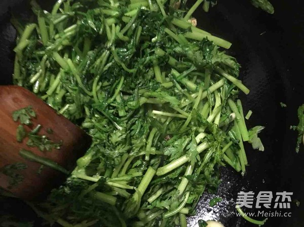 清炒茼蒿的做法