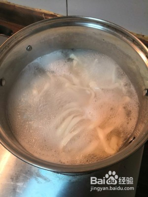 西红柿鸡蛋炒面的做法