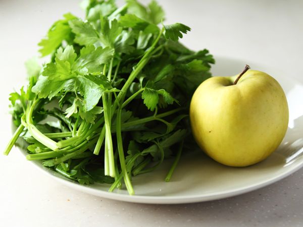 蜂蜜芹菜苹果汁