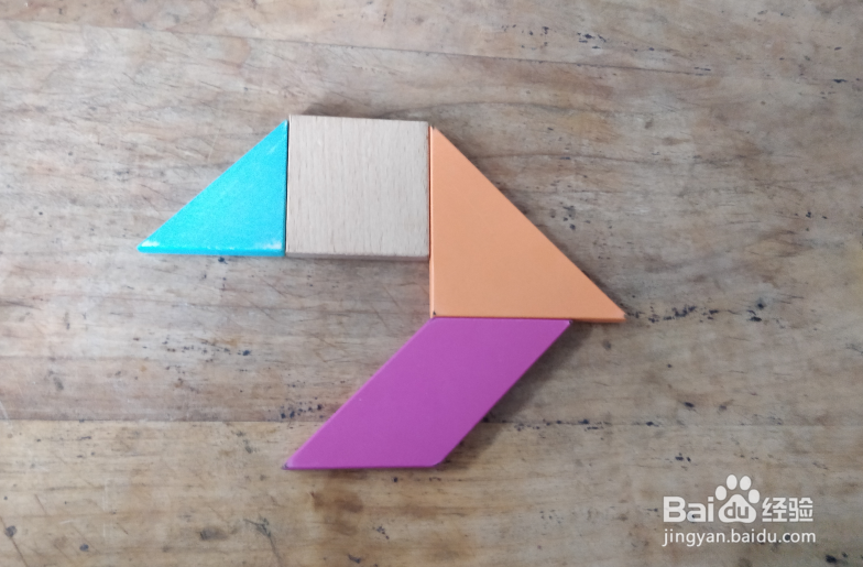 用七巧板怎样拼一只爬冰的北极熊？