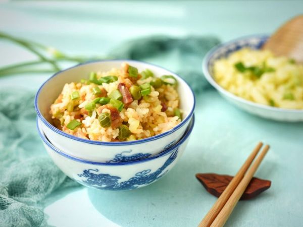 网红驾到：一颗番茄饭真的超好吃！