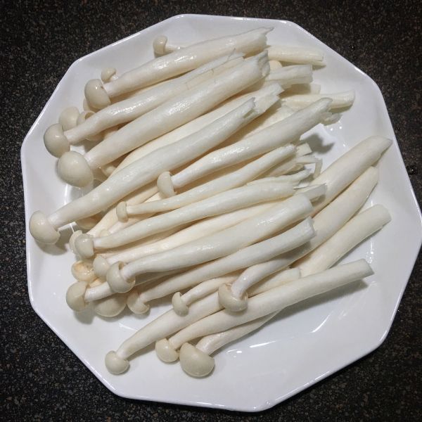 菌菇肉片白菜汤