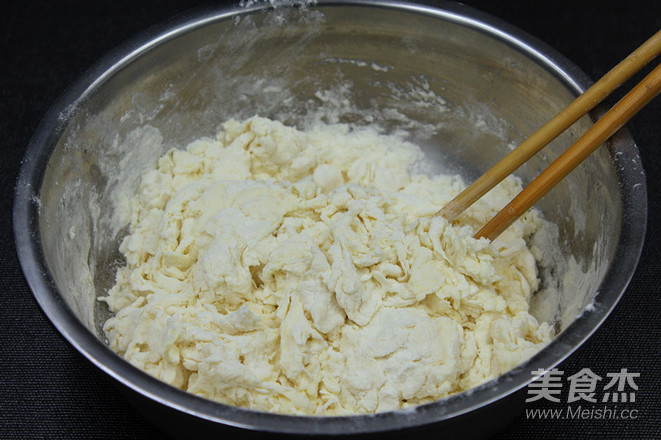 补血补钙的家庭必备主食——黑芝麻盐儿饼