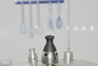 滋补极品:海参龙骨汤