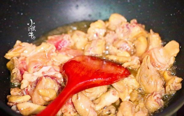 养生姜汁热窝鸡